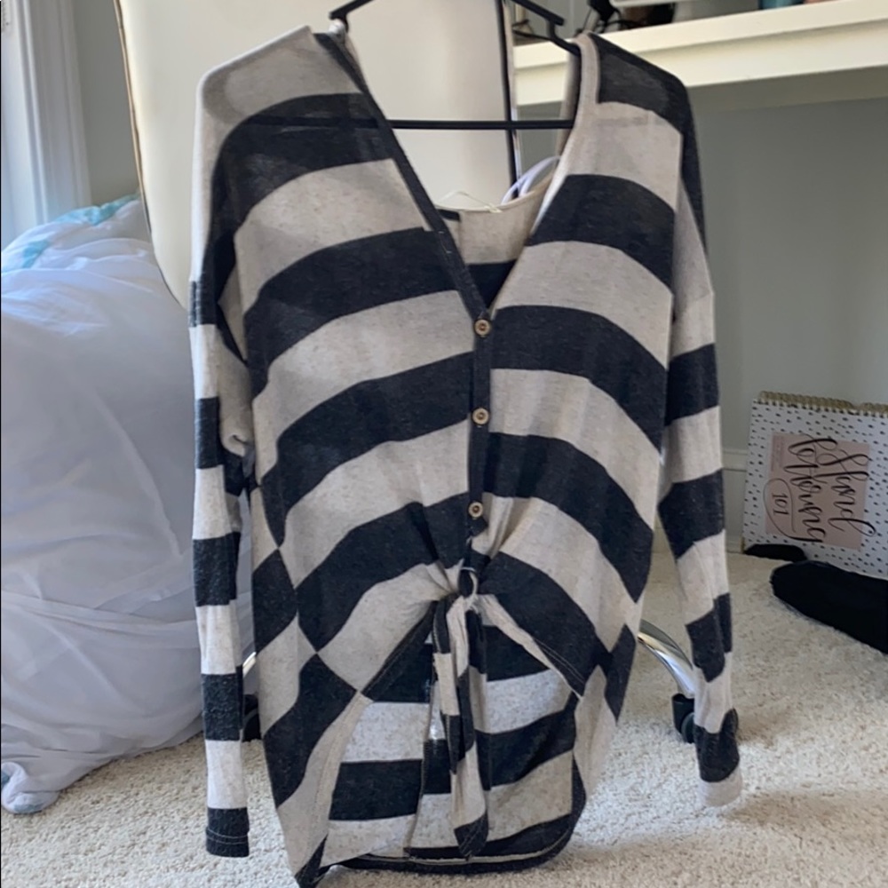 sweater tie in front bottom up shirt never worn